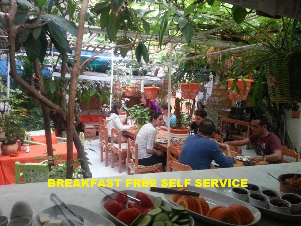 Ferah Hostel Monica'S Place Fethiye Exterior foto