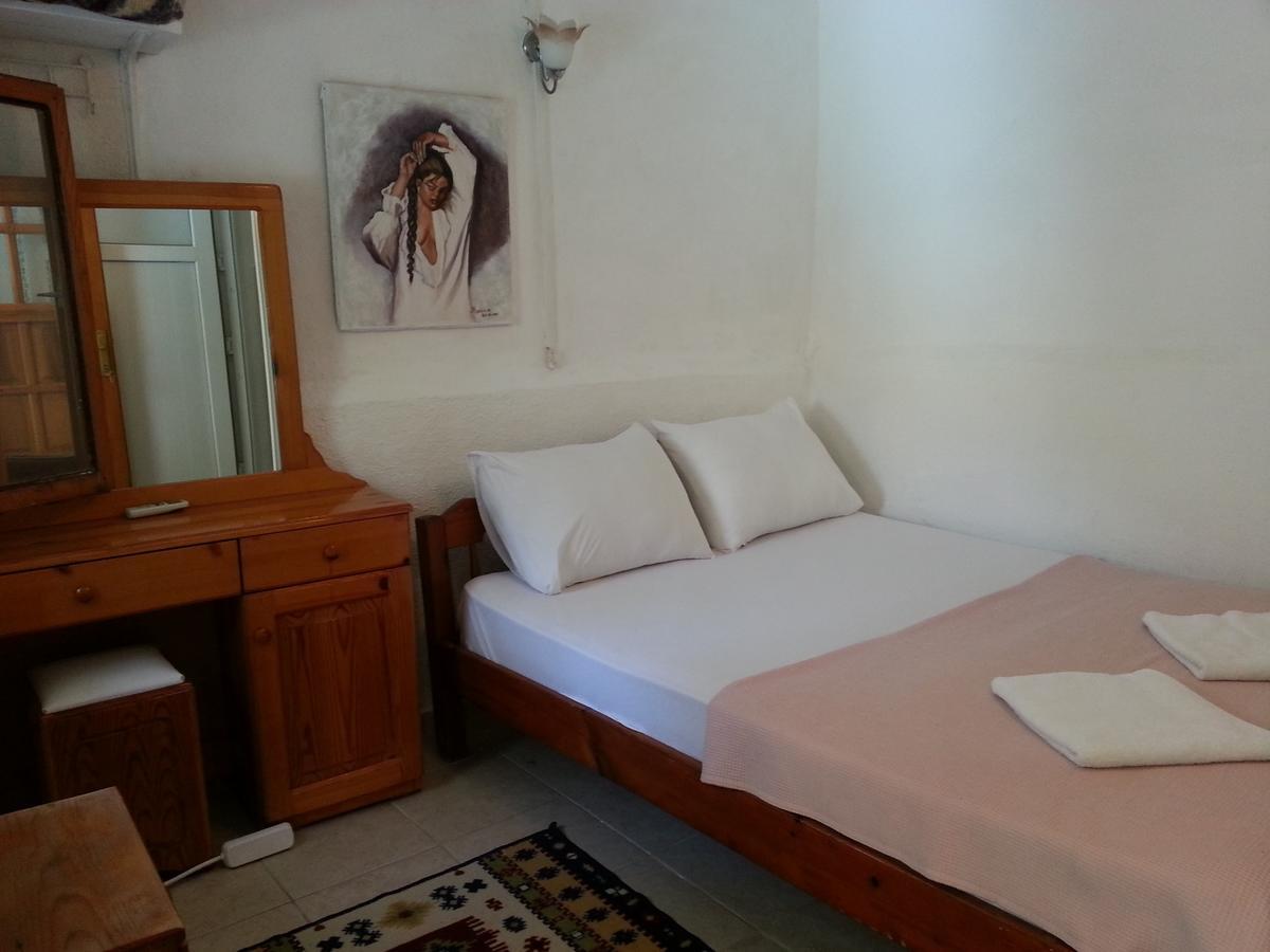 Ferah Hostel Monica'S Place Fethiye Habitación foto