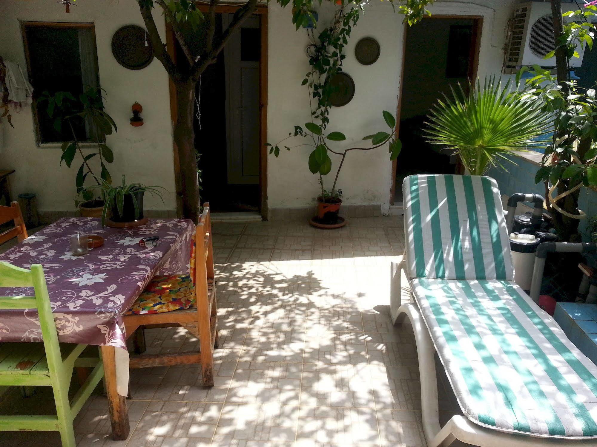 Ferah Hostel Monica'S Place Fethiye Exterior foto