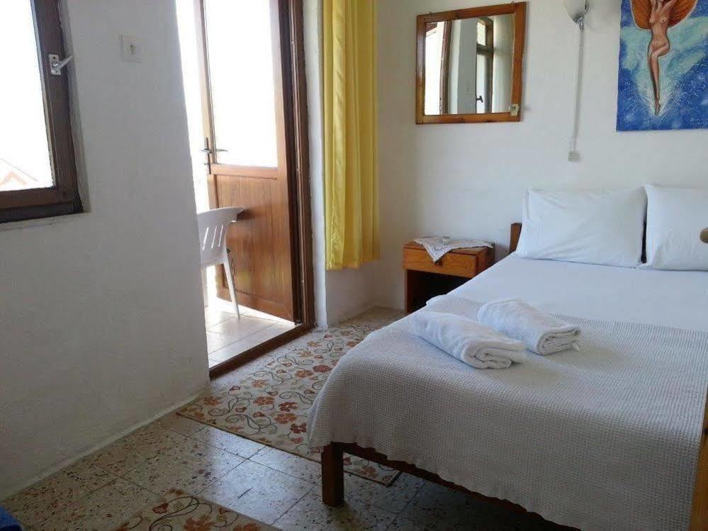 Ferah Hostel Monica'S Place Fethiye Exterior foto